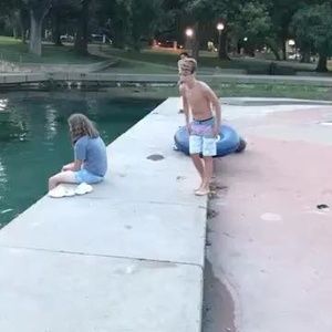 Meet your Posher, Sunni